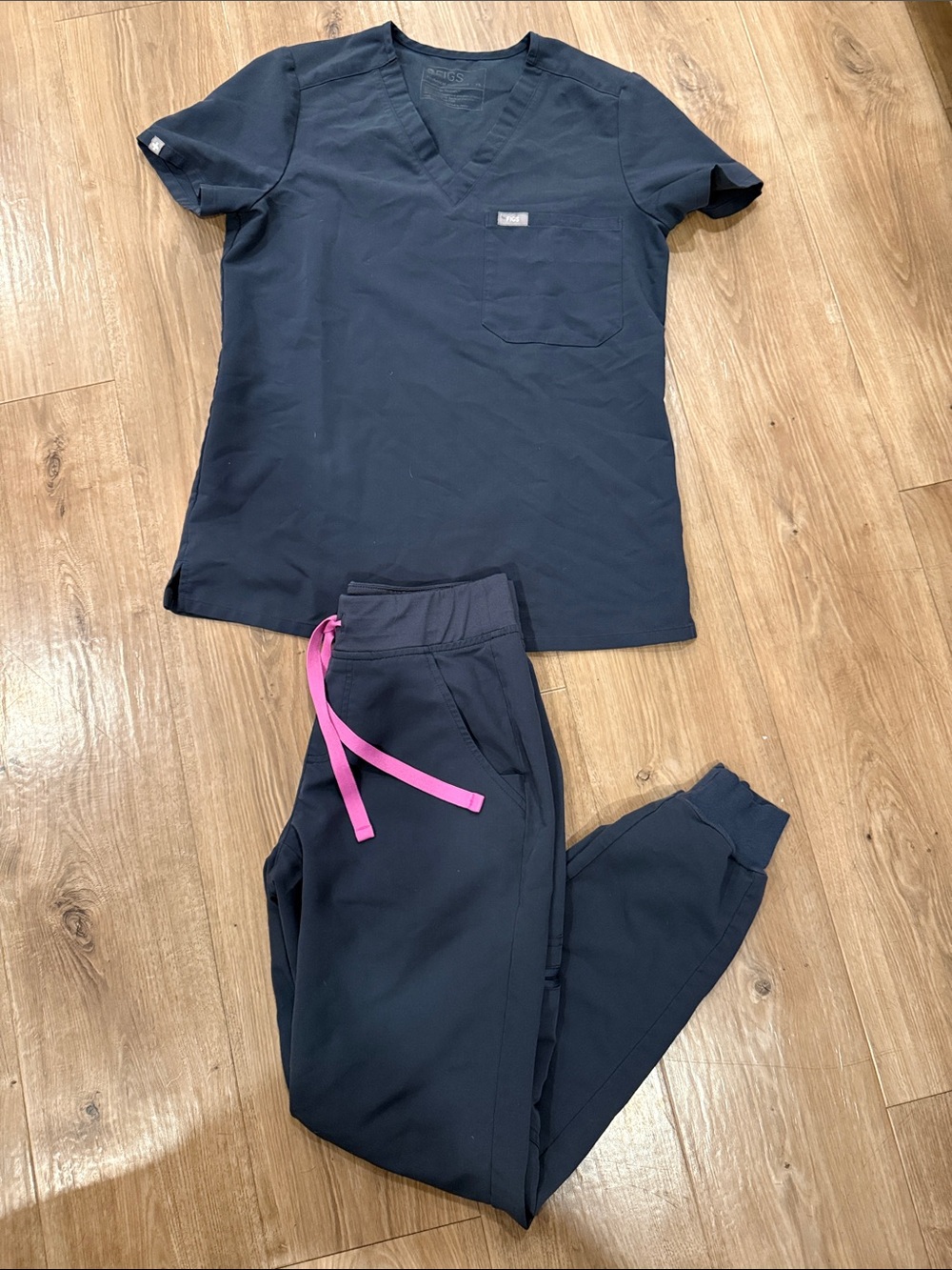 FIGS Womens Dark Navy Scrub Set with Pink Drawstring